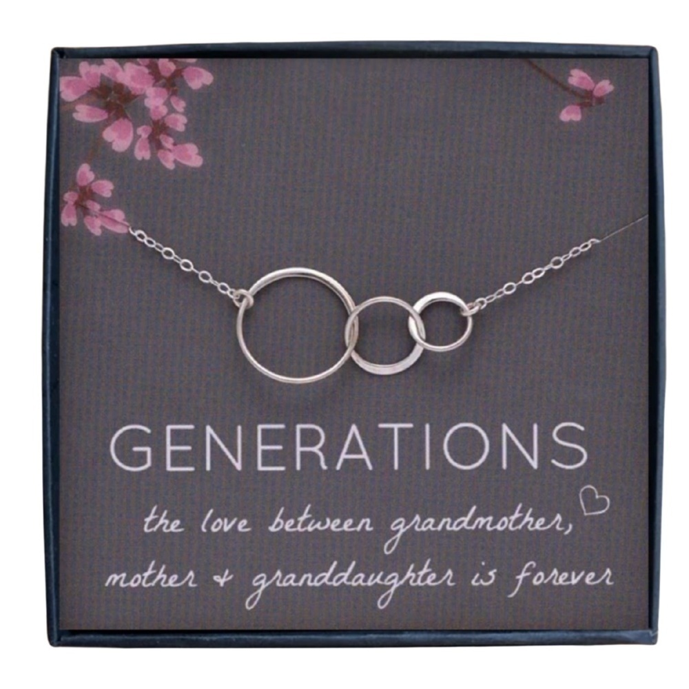 Generations Interlocking Circle Necklace – Grandmother, Mother, & Granddaughter